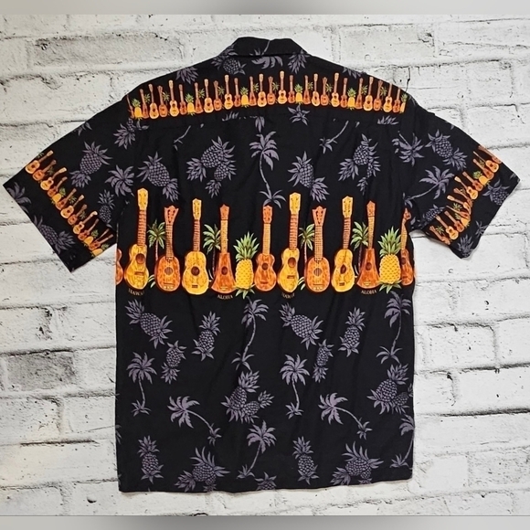 HAWAIIAN Ukuleles Pineapples Tropic Chestband Button Up Causal Shirt - Picture 3 of 9